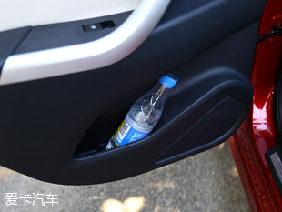 悦翔v71.0t和1.6l对比,悦翔v715款1.6l自动乐享怎么样