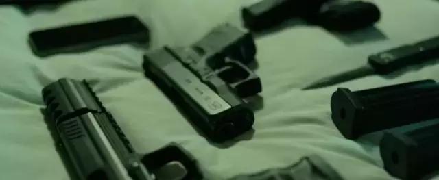 战术美学｜《疾速追杀》的“枪械世界”