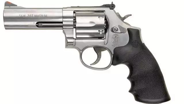 战术美学｜《疾速追杀》的“枪械世界”