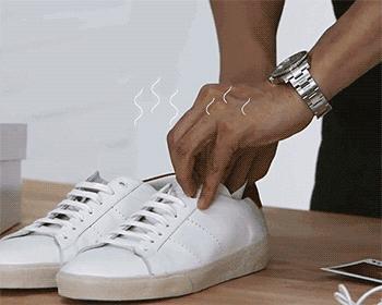 你的小白鞋脏了是怎么洗白的,小白鞋臭的小妙招不用小苏打