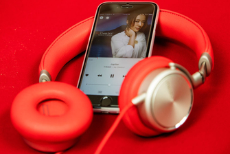 红红火火过新年魅族HD50红色版测评