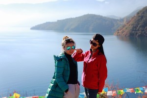 初冬的泸沽湖视频,初冬泸沽湖的水