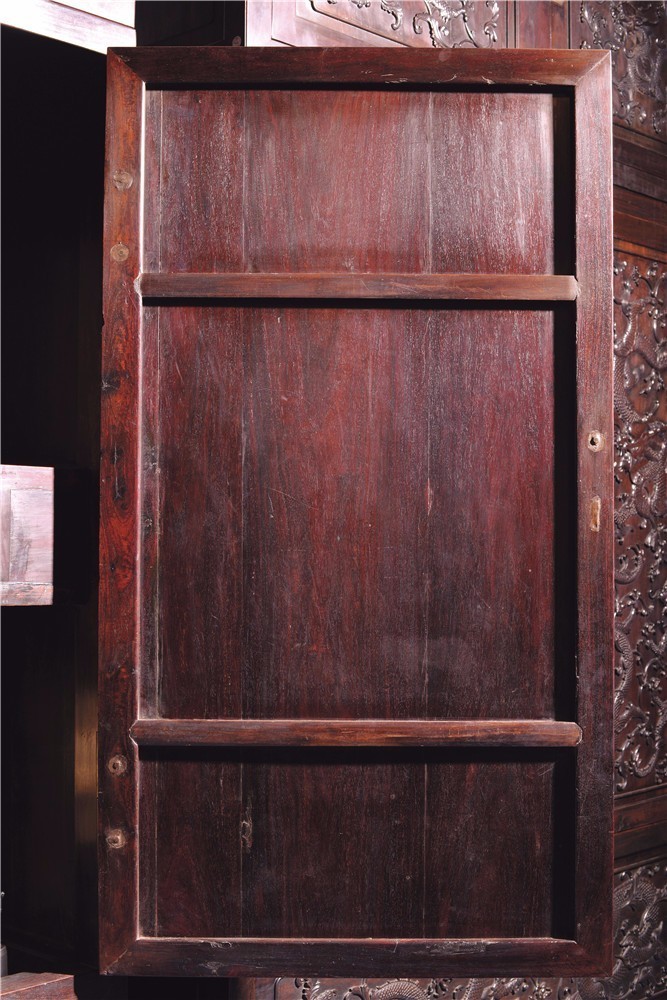 以9315万元刷新世界纪录的紫檀大柜，有你不知道的背后故事|退藏