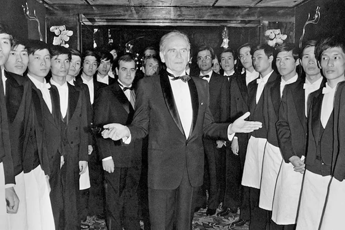 这家餐厅凭一道菜就火爆全国,这家餐厅很普通为什么这么火