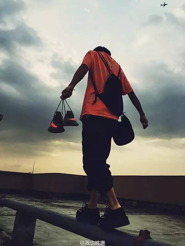 最近又有那么一双神鞋，你抽中了等于赚了一个月的工资