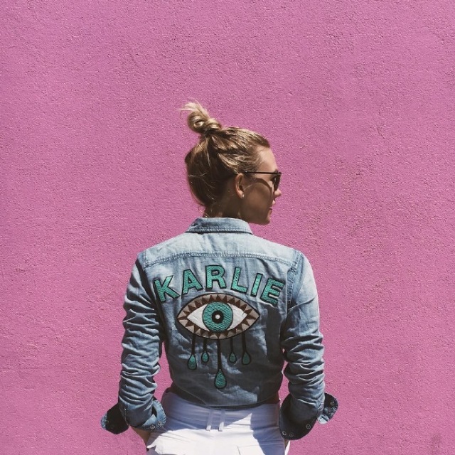 像Gigi一样时髦就穿那样一件牛仔外套（今秋最时髦的牛仔清单）