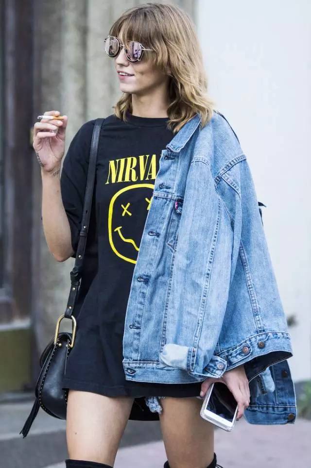 像Gigi一样时髦就穿那样一件牛仔外套（今秋最时髦的牛仔清单）