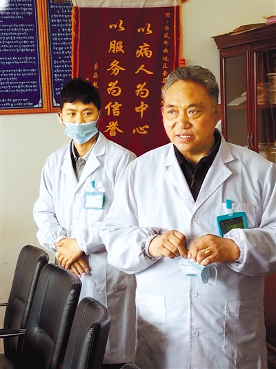 “根吉布”丹松扎巴:悬壶济世成就藏医博大精深
