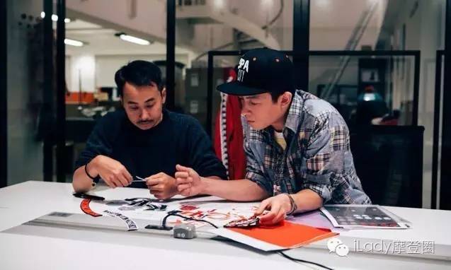 余文乐和周杰伦吃饭穿的vans,周杰伦和余文乐联名