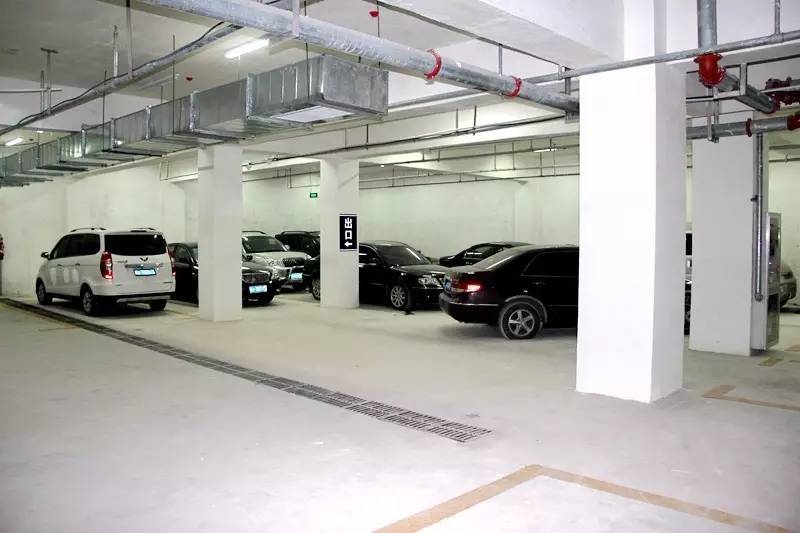 最低价行政车,最低价格成交车