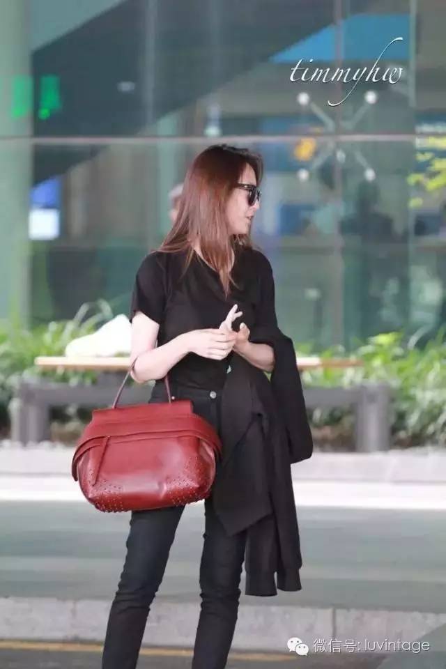 吃着月饼,吃着月饼赏着月亮会有好运吗