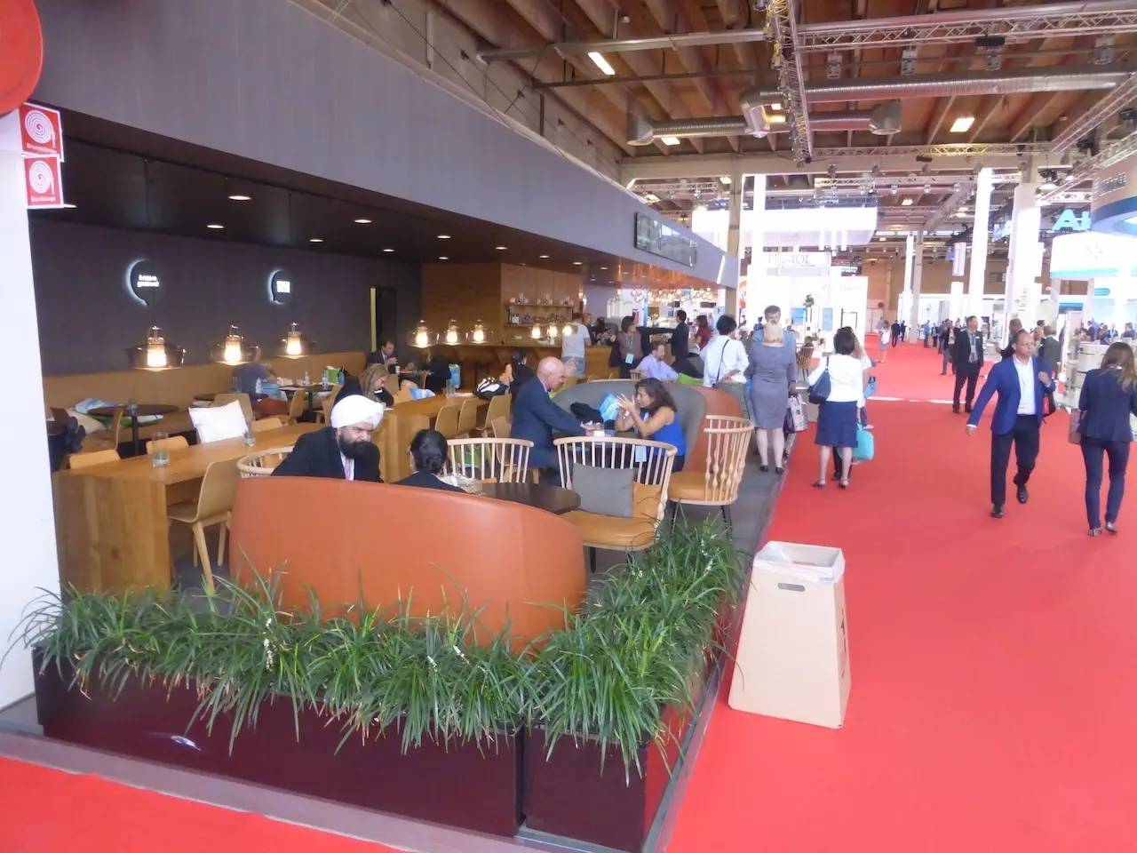 ESCRS2016点评朱思泉:角膜后弹力层脱离的原因与防治