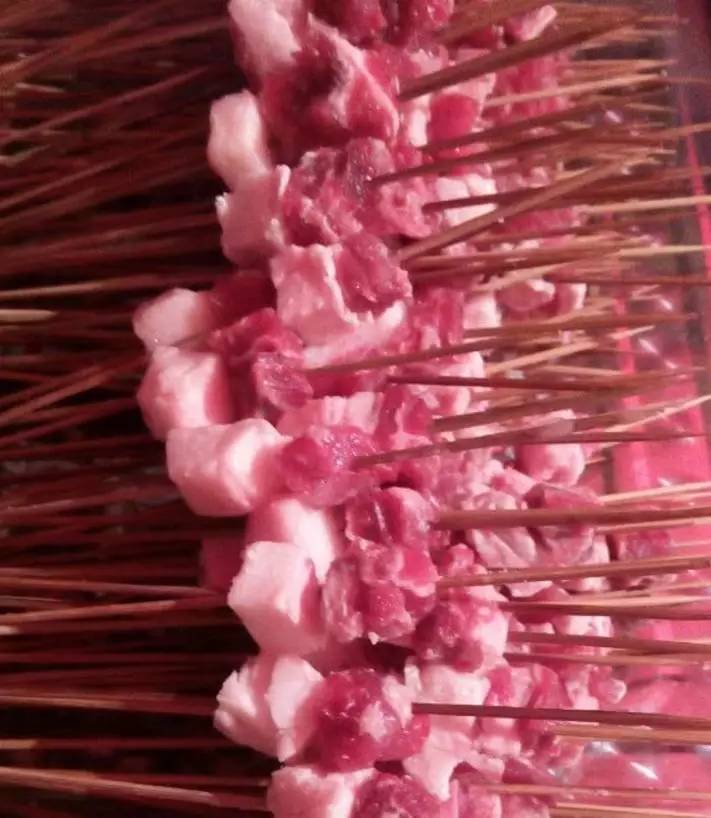 弹子石四大苍蝇馆子,没吃过这几家串串别说你来过宜宾