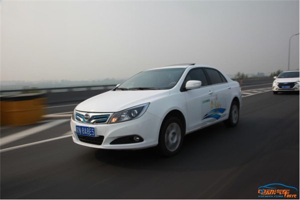 比亚迪汉ev标准续航豪华版试驾,比亚迪秦续航500公里试驾体验