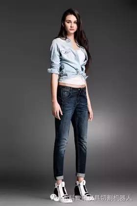 女生春季霸气裤装穿搭,裤装怎么穿出女人味高级感