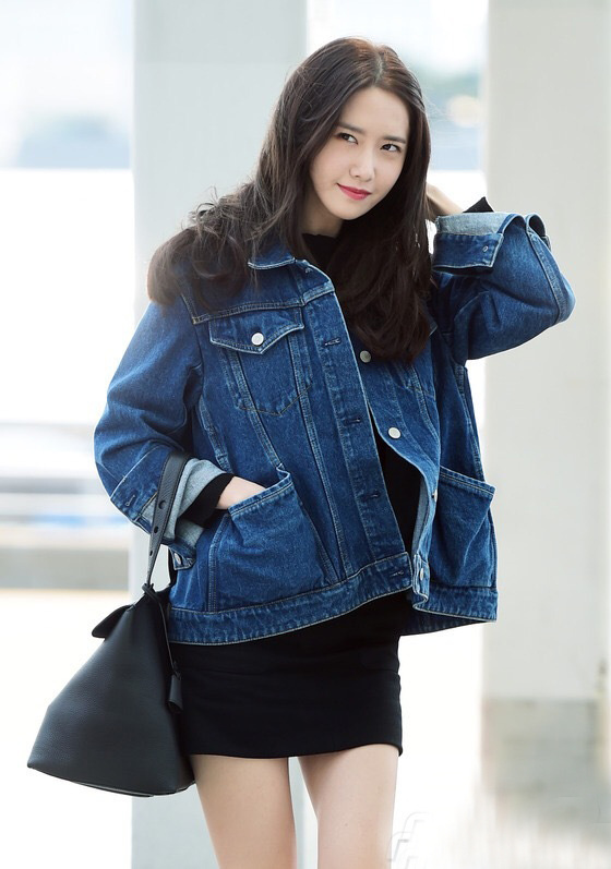 像Gigi一样时髦就穿那样一件牛仔外套（今秋最时髦的牛仔清单）