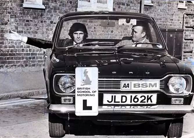 看得懂手势,看得懂所有的小动作