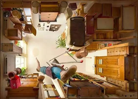 从脚底看房间是何等的体验?