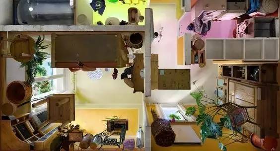 从脚底看房间是何等的体验?