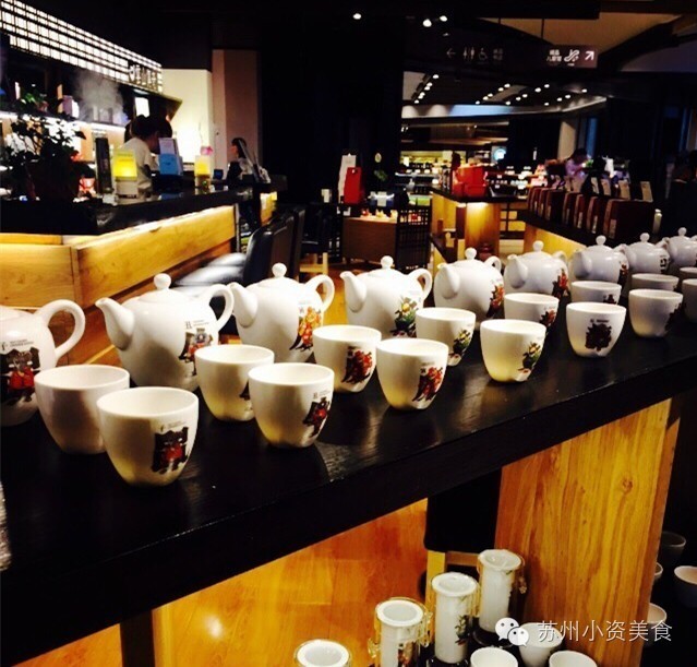 茶语絮人生丨一杯清茶一曲评弹在苏城把日子过成诗的人气茶馆√起来！