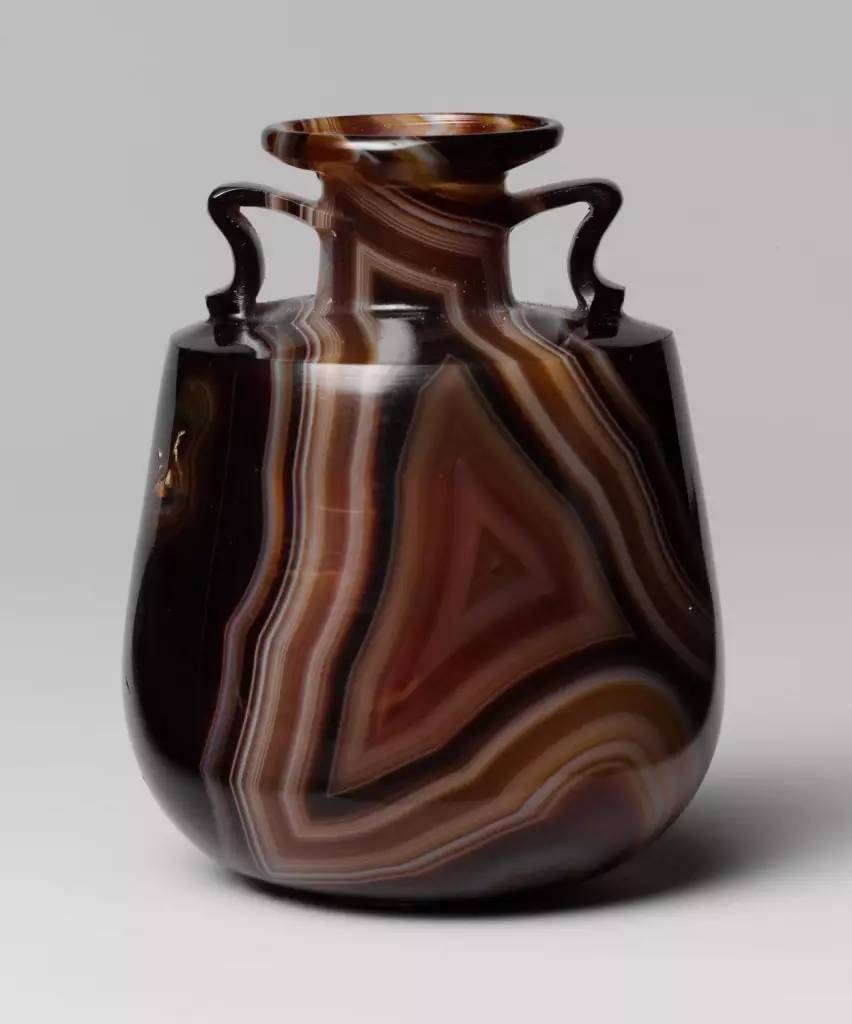 汗味和香水混合有什么不一样,死亡气息很重的香水