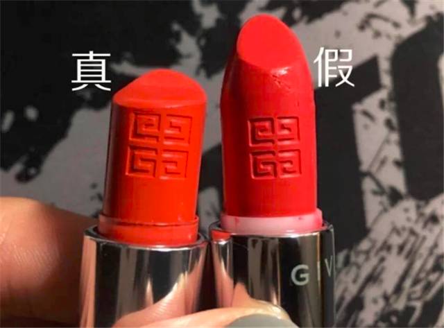 你们为年入2000万的网红们买单，她们却卖你一堆烂脸假货！