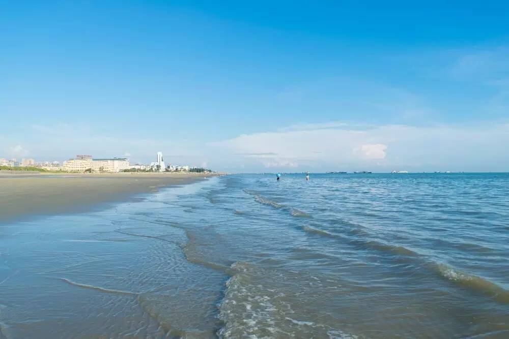 玩出冲浪的感觉,广西最美海边沙滩推荐