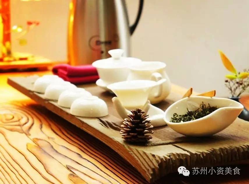 茶语絮人生丨一杯清茶一曲评弹在苏城把日子过成诗的人气茶馆√起来！