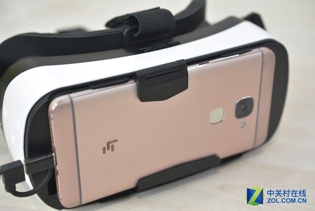 自带陀螺仪极幕VR-GLASS手机盒子评测