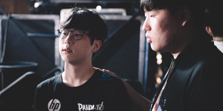 【八强战次日辣评】荆棘之兴斩荆棘卫冕冠军续传奇