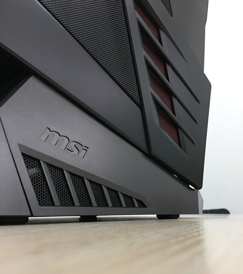 高颜值机皇,微星整机「宙斯盾-钛」评测