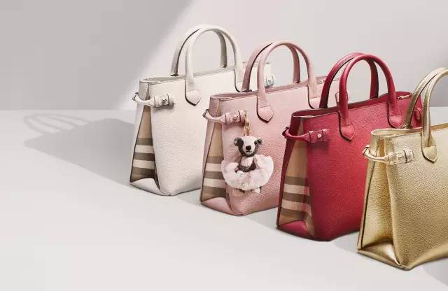 burberry情人节限量款,burberry新禧贺岁