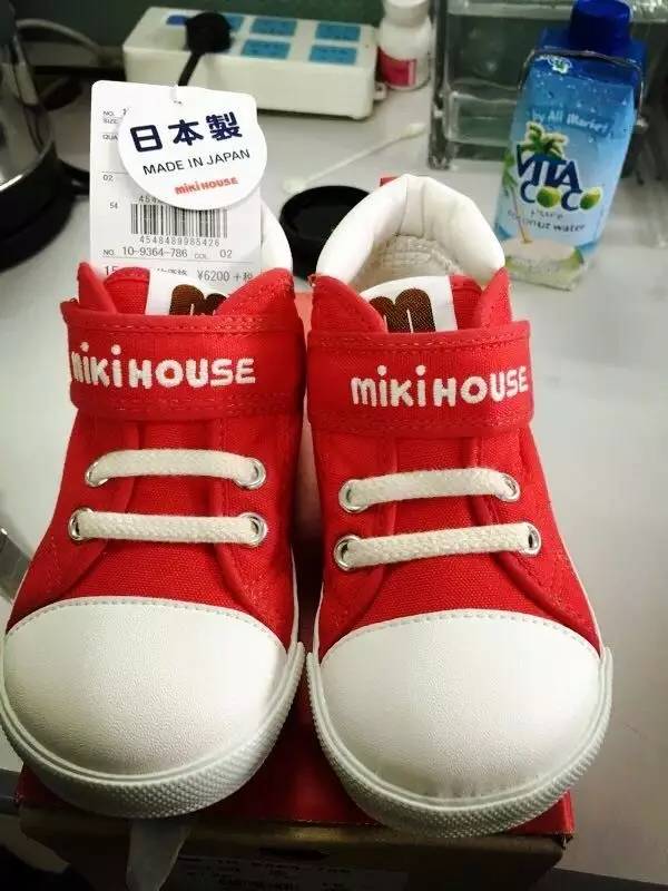 让宝宝穿了不想脱的居家鞋,推荐好穿的婴儿学步鞋