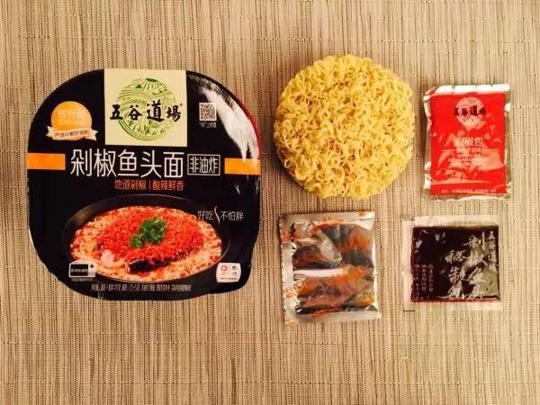 挑战吃全球前十好吃的泡面,试吃全球十大最好吃泡面排行榜