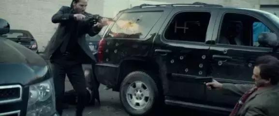 战术美学｜《疾速追杀》的“枪械世界”