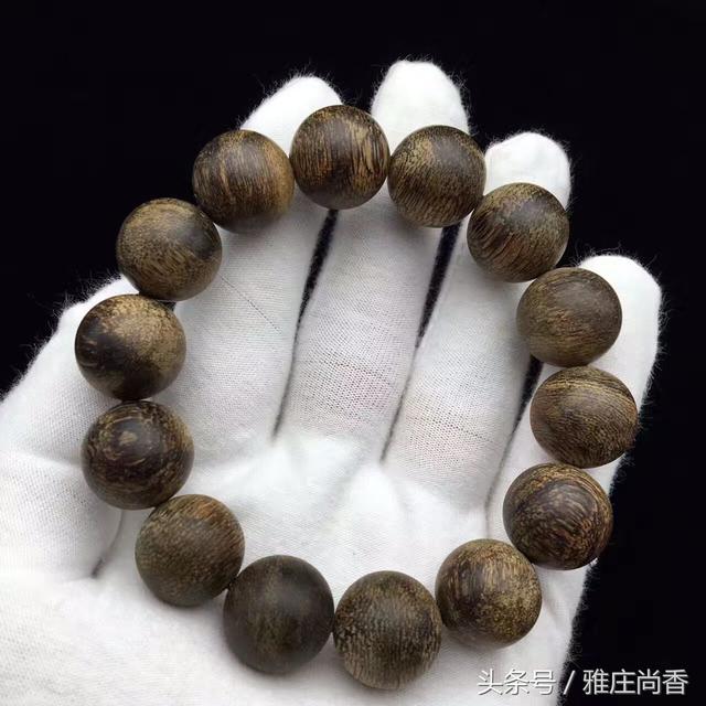 沉香九分结油是什么颜色的,注油沉香有什么特征