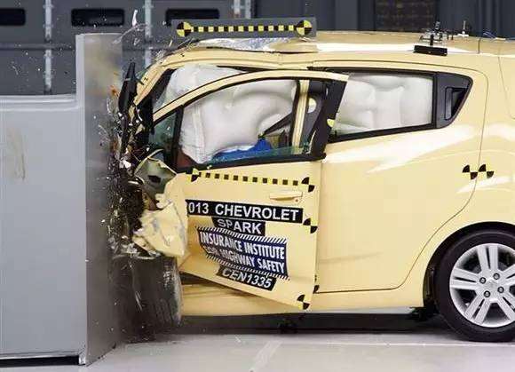 丰田隐藏功能揭秘，老司机表示目瞪狗呆