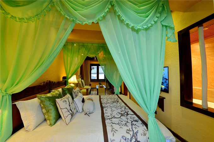 丽江束河民宿客栈出售600平,丽江古城束河客栈民宿推荐