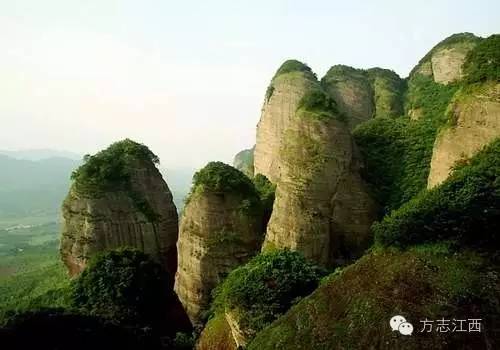 百丈龙潭指的就是江西的龙南县,福建百丈龙潭景点