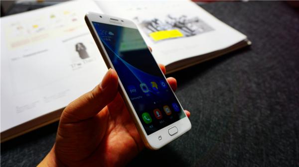 三星GalaxyOn7（2016）体验：大牌也玩高性价比了