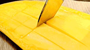 你知道如何剥香蕉吗,剥香蕉从哪边剥