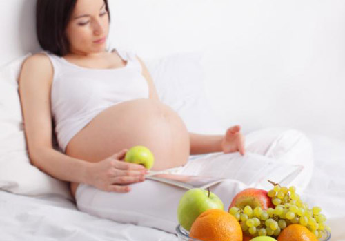 怀孕了这些食物尽量不能多吃,怀孕期间不能吃的有哪些
