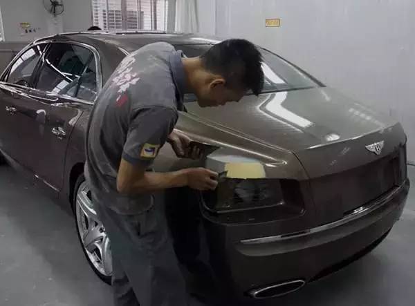 汽车钣金漆面有点凹怎么修,什么是汽车钣金凹凸怎么修复