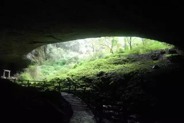 如果你来广元,我才不带你去剑门关嘞!