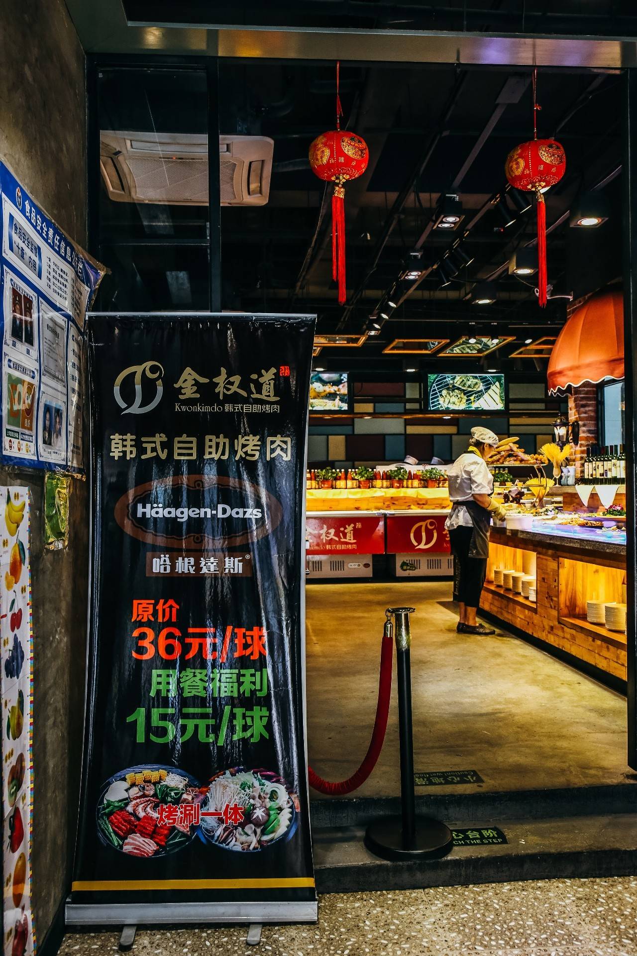 连大螃蟹都不限量!想吃多少吃多少!给这家自助餐厅跪了!