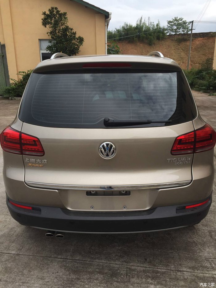 16年大众途观四驱1.8t豪华版指南,14年大众途观豪华版1.8t功能介绍