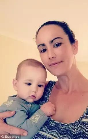 父母注意孩子生病的征兆,父母得知儿子染上这种病