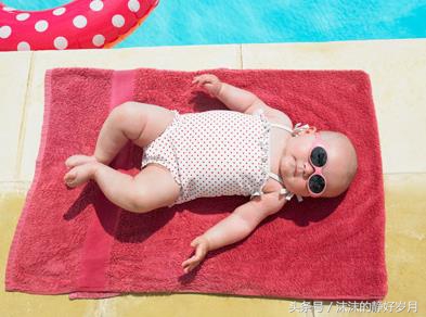 宝宝晒太阳正确方法护眼,宝宝晒太阳的正确时间和方法秋冬