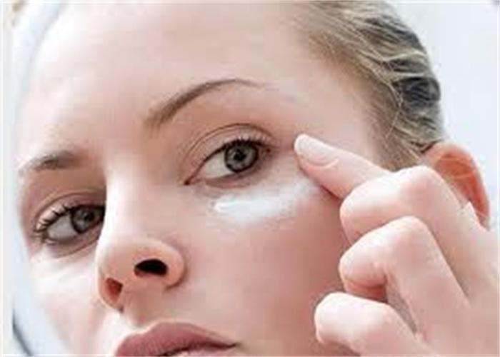 聪明的女人都懂得观察自己,怎样才能判断化妆品是真假