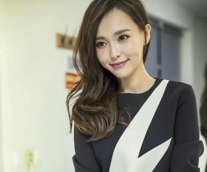 聪明的女人都懂得观察自己,怎样才能判断化妆品是真假